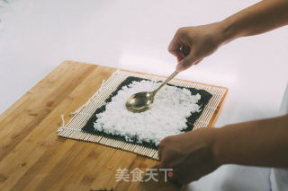 海参寿司的做法步骤：3
