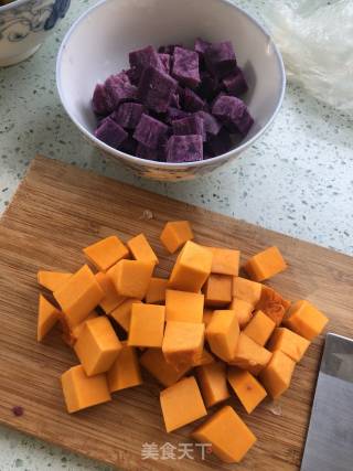 南瓜紫薯银耳汤的做法步骤：3