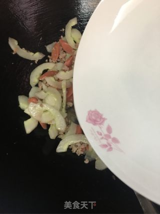 火腿肠肉末炒黄瓜的做法步骤：8