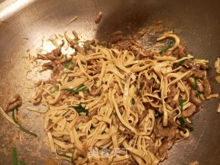 牛肉干豆腐丝儿的做法步骤：11