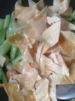 小炒豆皮的做法步骤：6