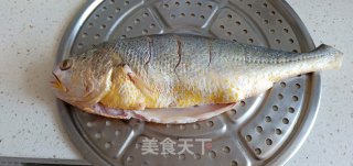 红烧黄花鱼的做法步骤：1