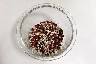 红豆薏米甜酒酿的做法步骤：2