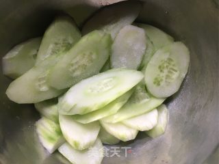红烧黄瓜的做法步骤：2