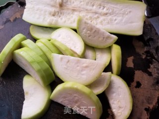 清炒蒲瓜的做法步骤：2