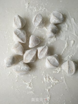 韭菜鸡蛋全麦蒸饺的做法步骤：10