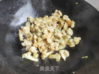 素炒菜花的做法步骤：6
