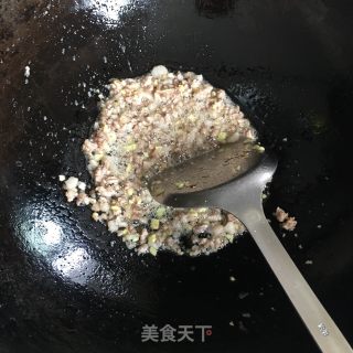 肉末香菇炒韭菜的做法步骤：4