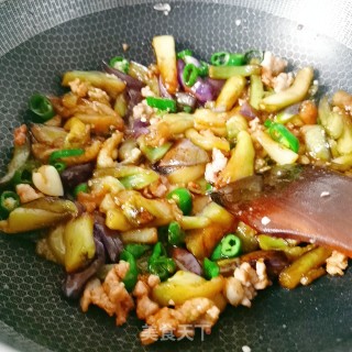 青椒肉末茄子条的做法步骤：13