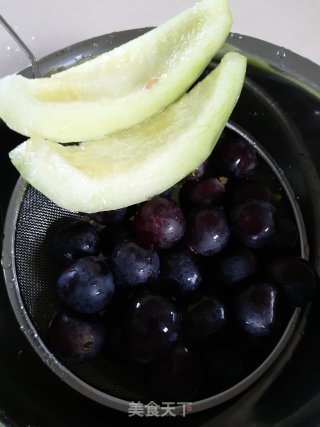 葡萄青瓜饮的做法步骤：1