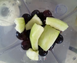 葡萄青瓜饮的做法步骤：2