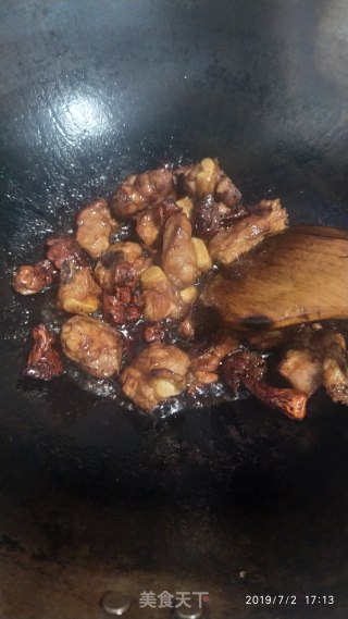 排骨焖菜干的做法步骤：3