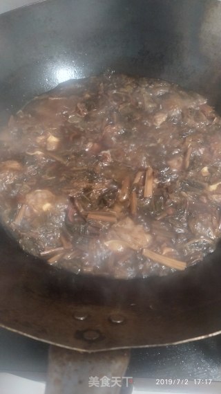 排骨焖菜干的做法步骤：5