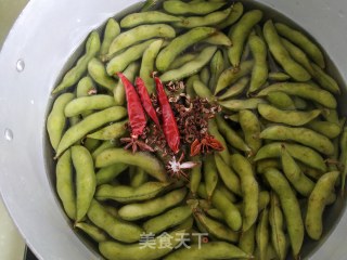 辣椒花椒咸毛豆的做法步骤：3