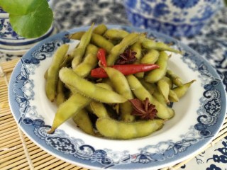 辣椒花椒咸毛豆的做法步骤：4