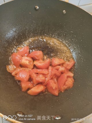 丝瓜金针菇汤的做法步骤：2