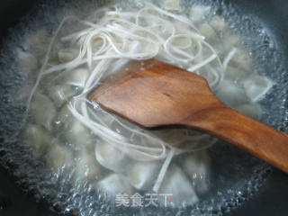 面条迷迷饺的做法步骤：3