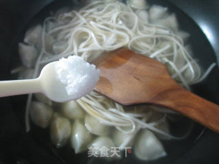 面条迷迷饺的做法步骤：4