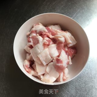 五花肉烧瓠子干的做法步骤：1