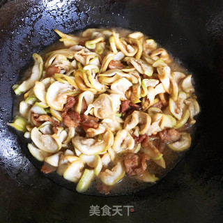 五花肉烧瓠子干的做法步骤：8