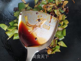 青椒炒海兔的做法步骤：9