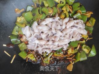 青椒炒海兔的做法步骤：10