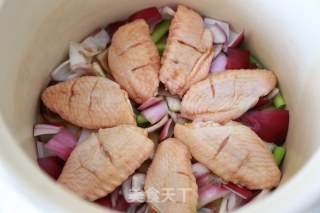 砂锅鸡翅的做法步骤：6