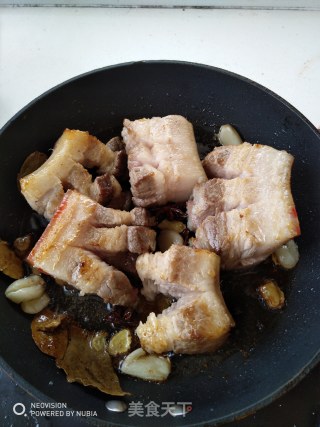 砂锅红烧肉（排骨）的做法步骤：3