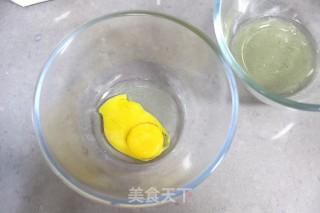 戚风杯子蛋糕的做法步骤：2