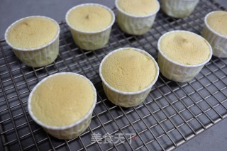 戚风杯子蛋糕的做法步骤：13