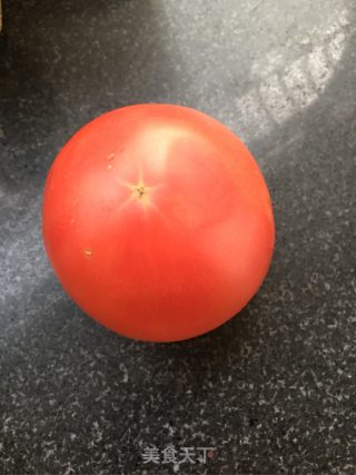 “酸甜美食”番茄炒炸里脊的做法步骤：1