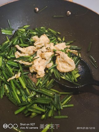 韭菜心炒鸡蛋的做法步骤：4