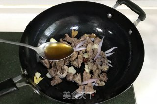 番茄土豆牛腩汤的做法步骤：5