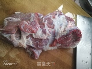 西红柿炖牛肉的做法步骤：1
