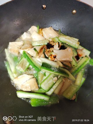 豆腐炒丝瓜的做法步骤：3