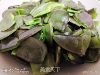 素炒扁豆的做法步骤：1
