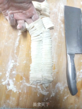 手擀面的做法步骤：5