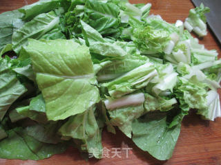 黑木耳樱玉豆腐煮小白菜的做法步骤：3