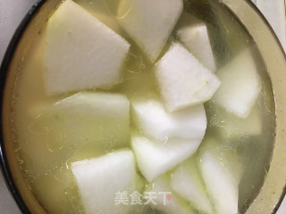 蹄膀冬瓜海带汤的做法步骤：6