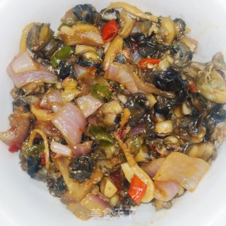 办公室美食时光～香辣田螺肉的做法步骤：6