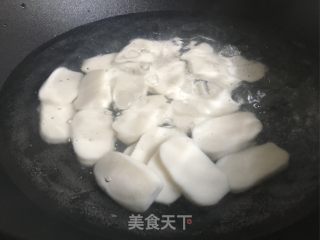 油泼年糕的做法步骤：3