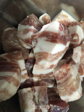 肉烧土豆山药的做法步骤：1