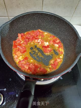 番茄豆腐牛肉汤的做法步骤：2