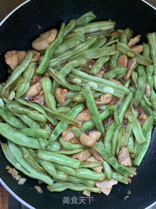 四季豆焖肉的做法步骤：2
