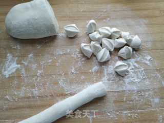 芹菜肉饺子的做法步骤：19