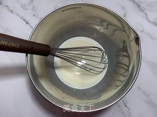 10寸裱花奶油生日蛋糕的做法步骤：3