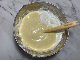 10寸裱花奶油生日蛋糕的做法步骤：12