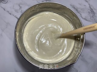 10寸裱花奶油生日蛋糕的做法步骤：13