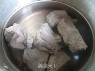 香卤肉骨的做法步骤：2