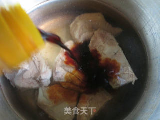 香卤肉骨的做法步骤：4